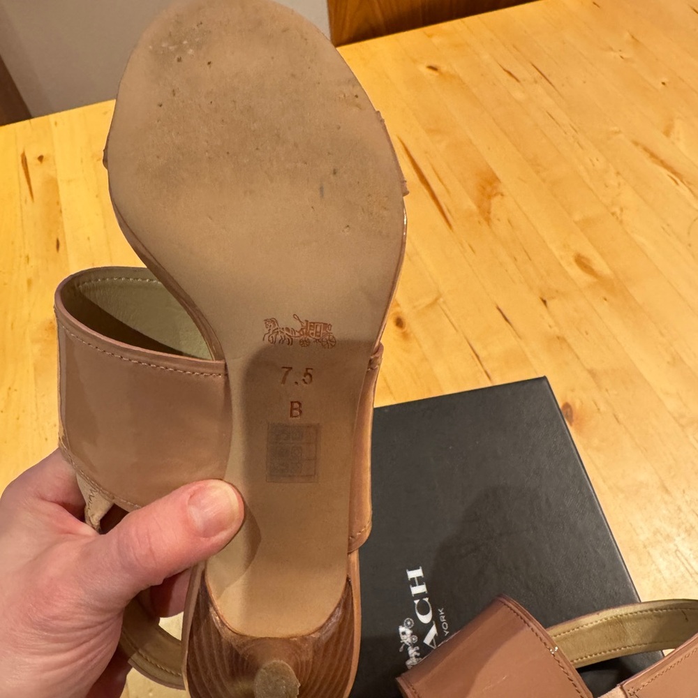 Coach Marla Patent Leather Turnlock Slingback Sandal Heels, EUC, 7.5 - Picture 7 of 8